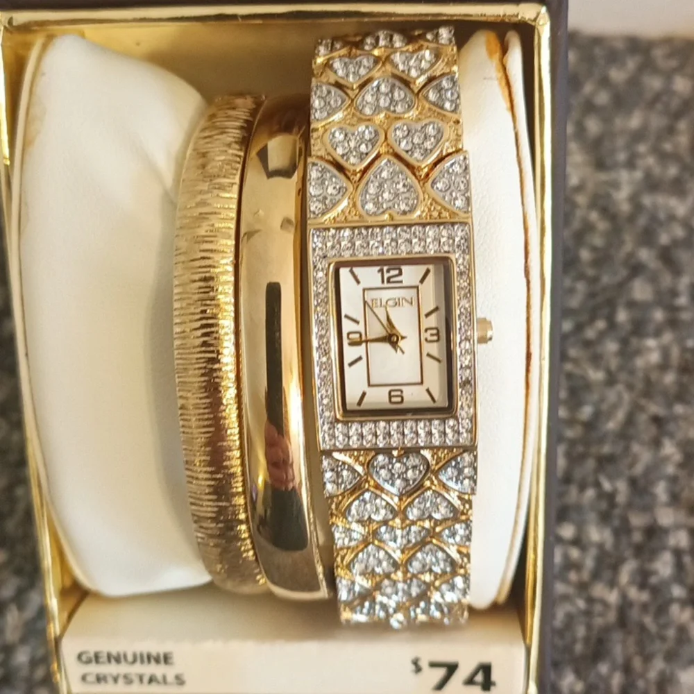 Elgin women gold tone and crystal watch with 2 gold tone bracelets